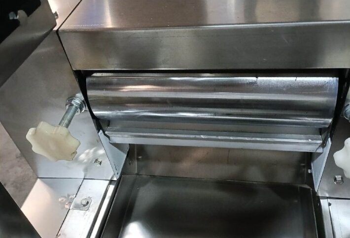 Stainlsess Steel Chinchin Cutting Machine for Chin Chin Making in Bakery Shop